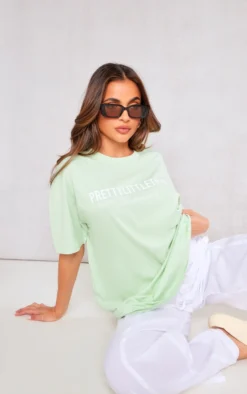 PRETTYLITTLETHING Green Digital Text Print T-shirt