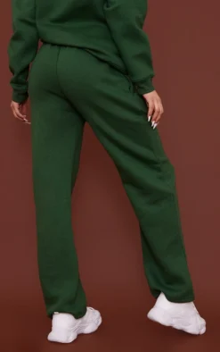 PRETTYLITTLETHING Logo Forest Green Badge Detail Straight Leg Joggers -Moden Vibe Sales Store bb257ef8b1aa0b8136ff912645daceede17c0f5a cmv1200 3