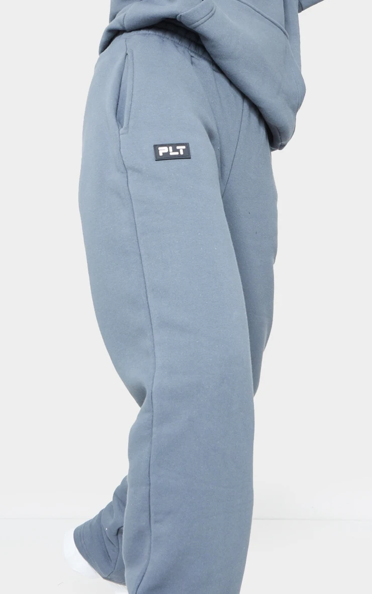 PRETTYLITTLETHING Logo Charcoal Badge Detail Straight Leg Joggers 4 PRETTYLITTLETHING Logo Charcoal Badge Detail Straight Leg Joggers - Image 4