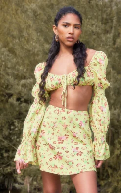 Yellow Floral Printed Skater Mini Skirt -Moden Vibe Sales Store f3c2f41f59d0dc5759a271afbe25be914784f3be cne0287 4